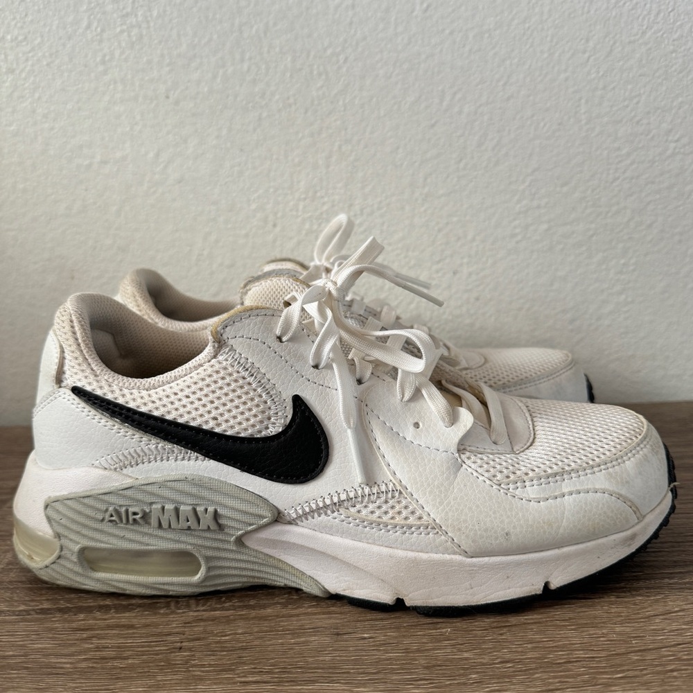 Nike Air Max White and Black Sneakers